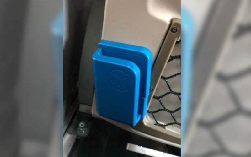 他疑惑「客運上這藍色盒子是什麼裝置？」內行人曝超讚用途：好先進啊！